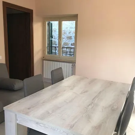 Le Di Nonna Gina * Capranica